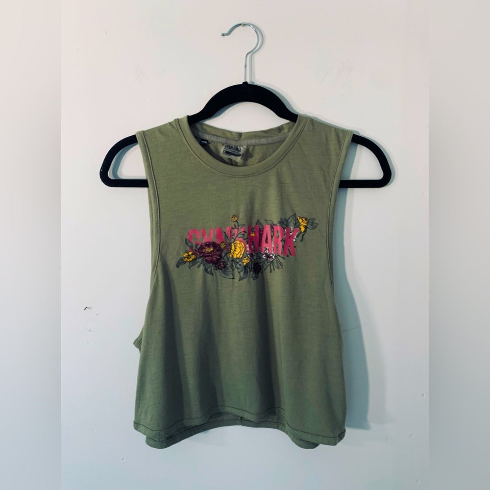 Gymshark | Green Embroidered Floral Workout Top